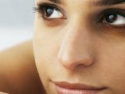 Güneşe Maruz Kalma Göz Altındaki Koyu Halkaları Artırıyor